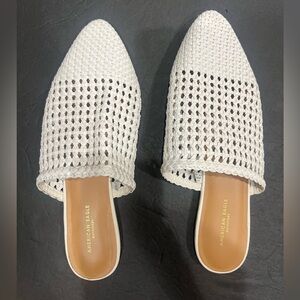 American Eagle Faux Leather White Slides, 8